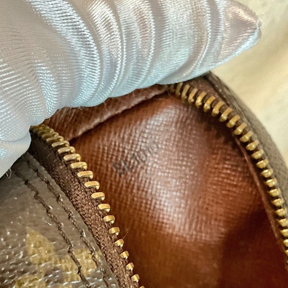 Louis Vuitton Danube Crossbody Bag Monogram Canvas Small Messenger Purse - Picture 14 of 14